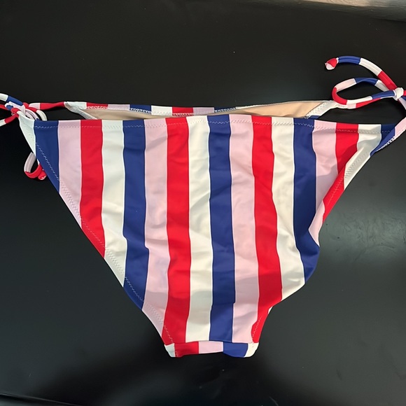 Old Navy striped string swim bottom- size large - Picture 4 of 4